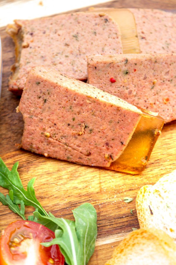 Tabla de paté finas hierbas de SOA Coffee